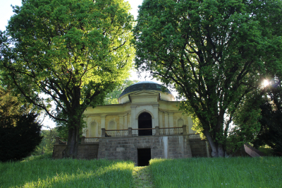 Park u hrobky Marie von Ebner-Eschenbach #0