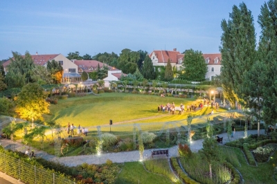 Akademická zahrada a Tematické zahrady-Labyrint přírody a ráj zahrad Zahradnické fakulty Mendelovy univerzity v Brně #0